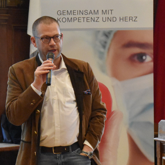 Chefarzt Dr. Menzebach